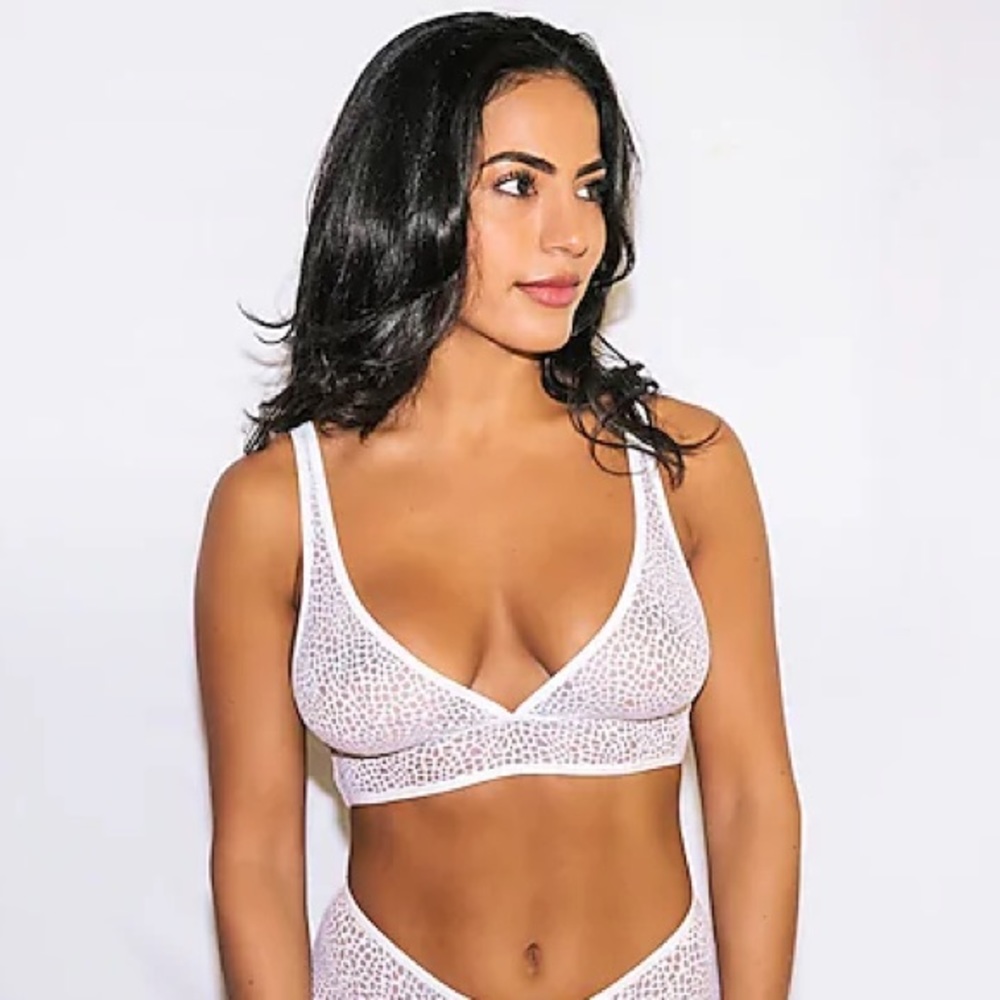 J. Crew UnderBares Black Lace Everyday Bra V Neck